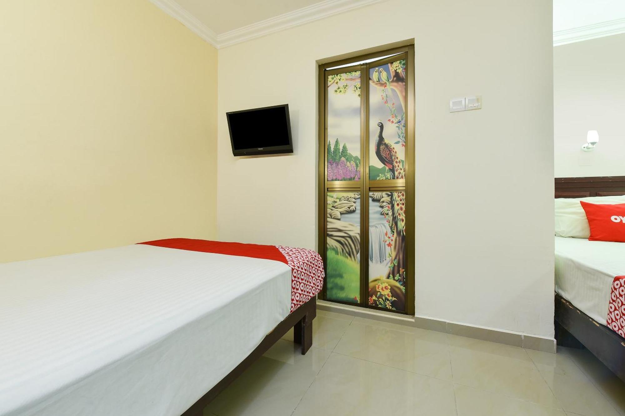Super Oyo 90562 J Hotel Pj Petaling Jaya Exterior foto